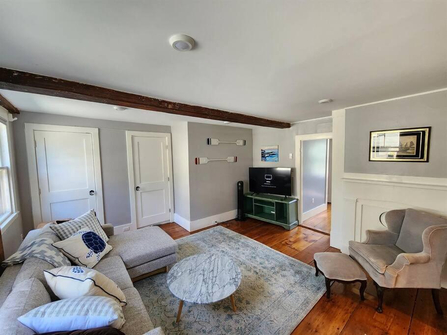 One-Bedroom Apartment interior